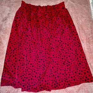 SHEIN Red and‎ Black Polka Dot Elastic Waist Midi Skirt - 4XL